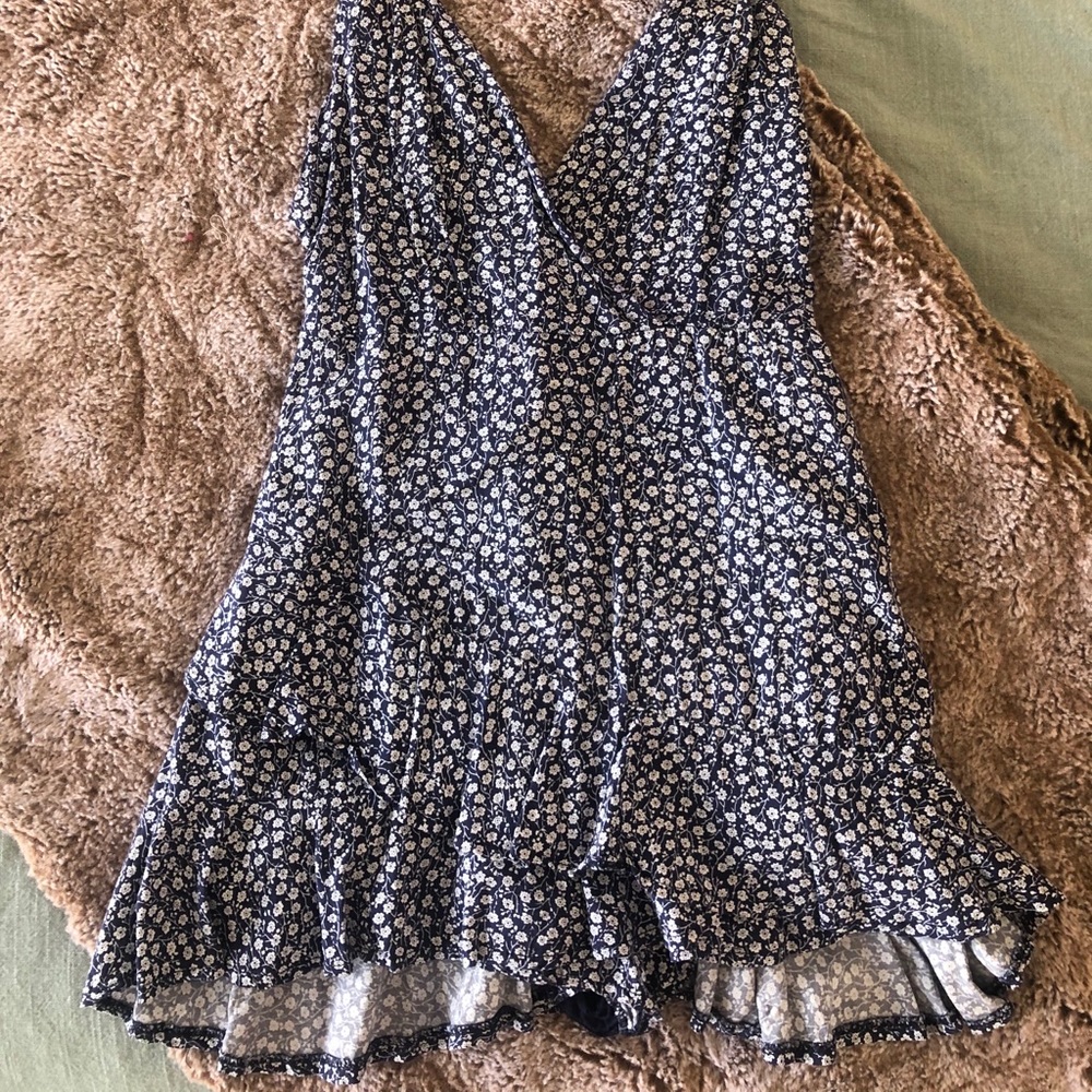 Navy floral romper!